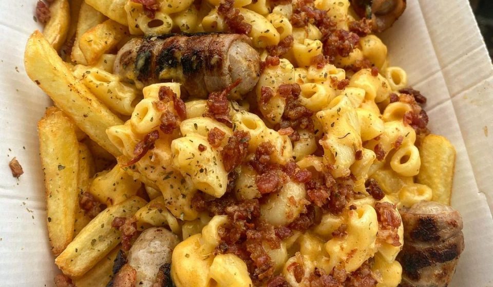 This Glasgow Cafe Is Serving Up Festive Fries Loaded With Pigs In Blankets And Macaroni Cheese