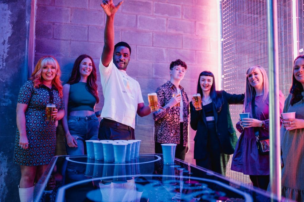 people-playing-beer-pong-at-boom-battle-bar-glasgow